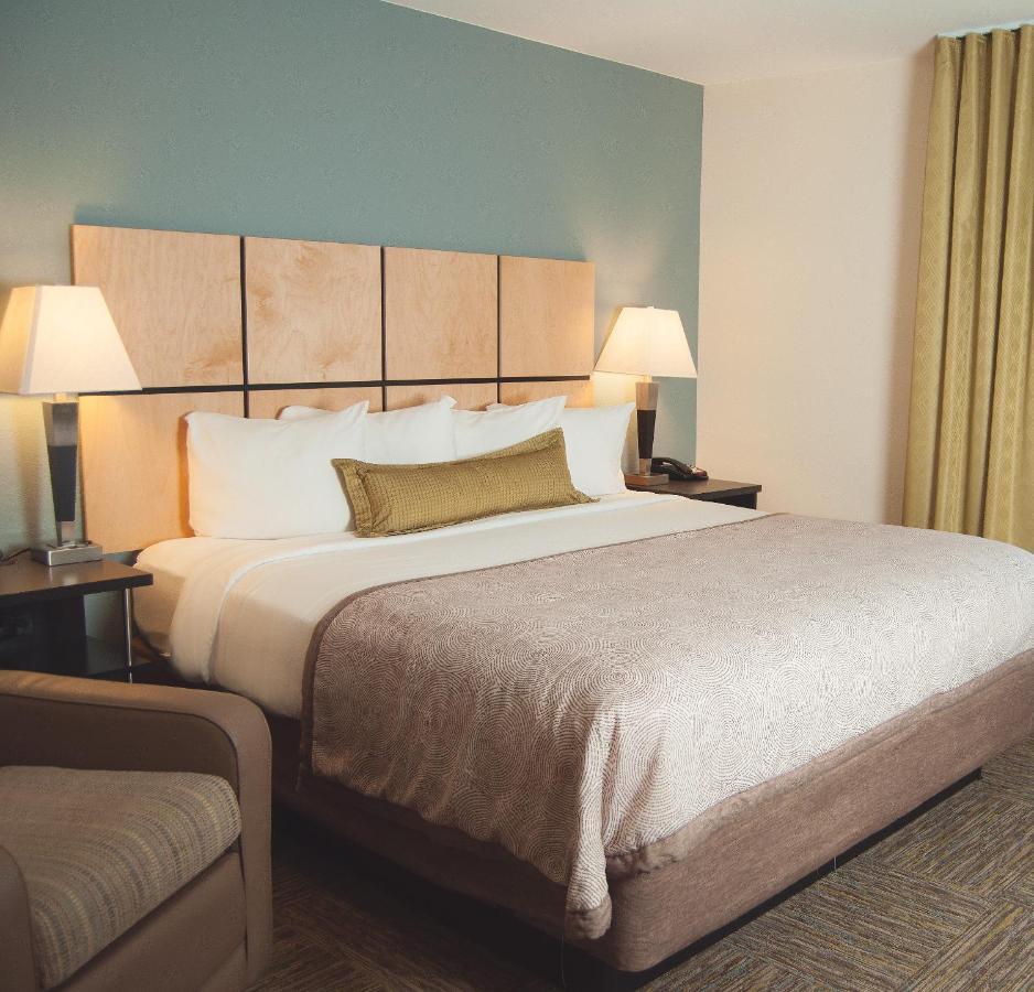 Candlewood Suites Fort Collins By Ihg Exterior photo