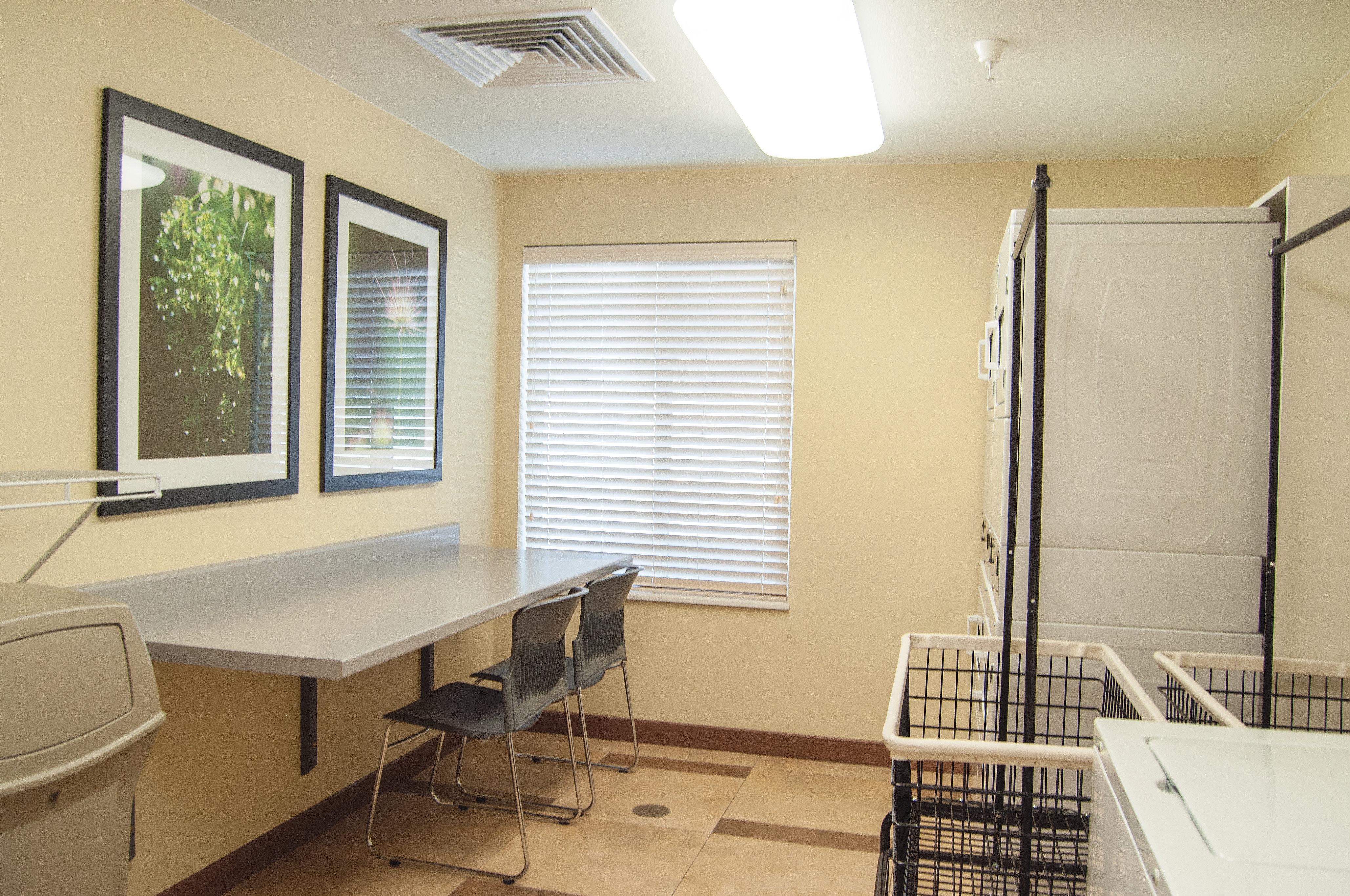 Candlewood Suites Fort Collins By Ihg Exterior photo